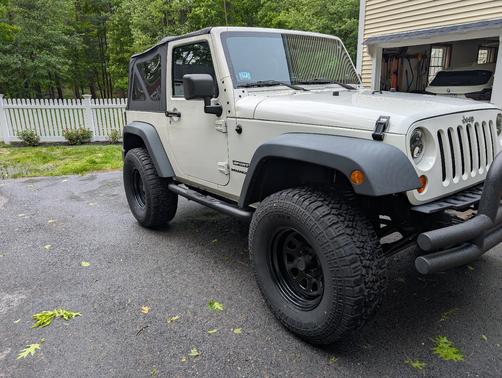 White 2010 Jeep Wrangler Sport