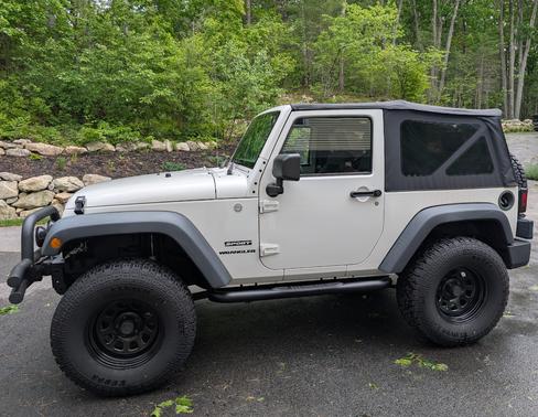 White 2010 Jeep Wrangler Sport