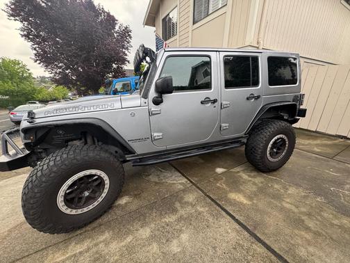 Silver 2017 Jeep Wrangler Unlimited Sahara