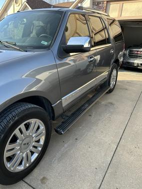 2012 Lincoln Navigator Base