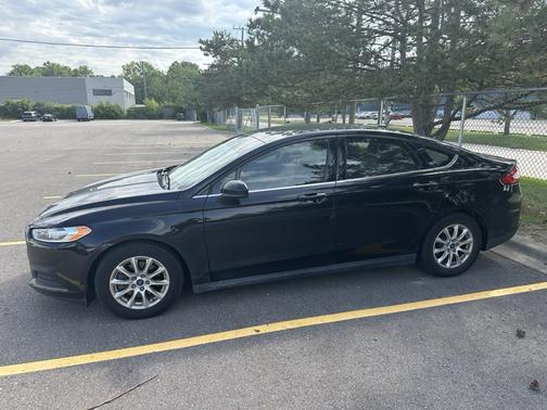 Black 2016 Ford Fusion S