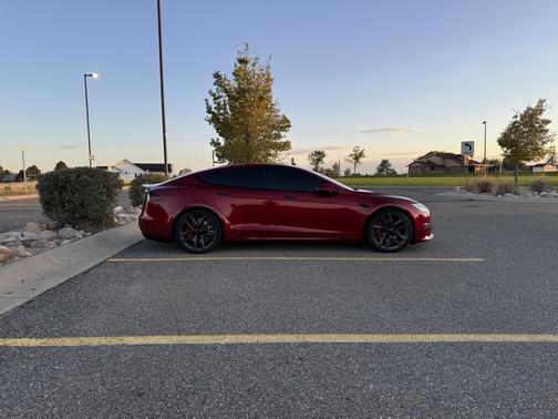2024 Tesla Model S Plaid