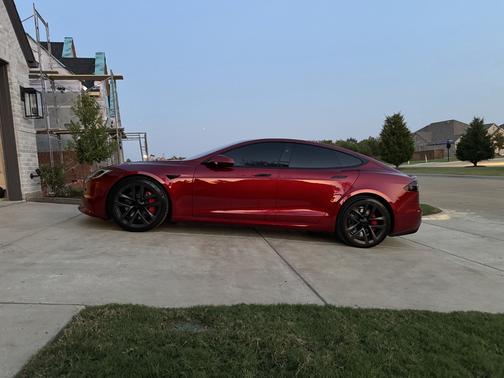 2024 Tesla Model S Plaid