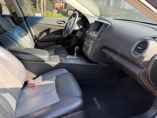 2012 Nissan Maxima S