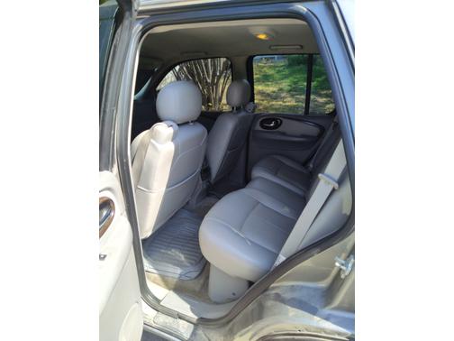 Photo 5 of 9 of 2007 Buick Rainier CXL