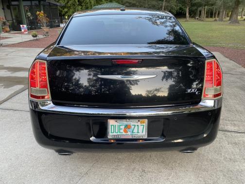 2011 Chrysler 300C Base