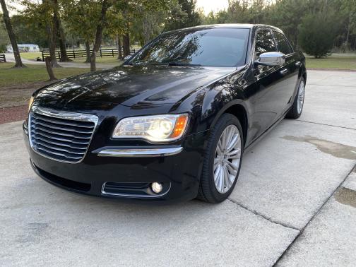 2011 Chrysler 300C Base