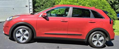 Red 2019 Kia Niro FE