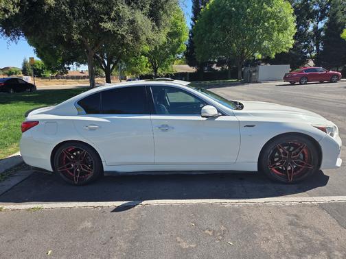White 2014 INFINITI Q50 Hybrid Premium
