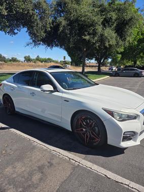 White 2014 INFINITI Q50 Hybrid Premium