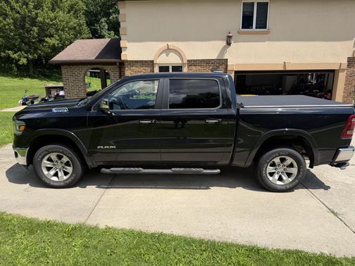 Black 2022 RAM 1500 Laramie