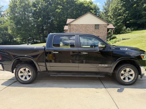 Black 2022 RAM 1500 Laramie