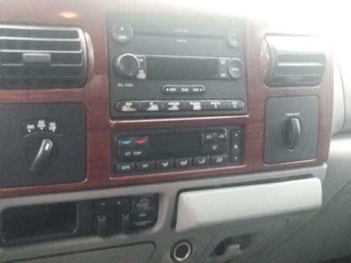 2006 Ford F-250 Lariat Crew Cab Super Duty
