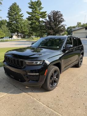 Black 2024 Jeep Grand Cherokee Limited