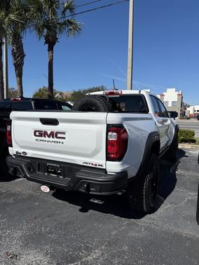 2024 GMC Canyon AT4X