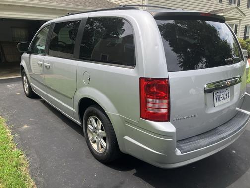 2009 Chrysler Town & Country Touring