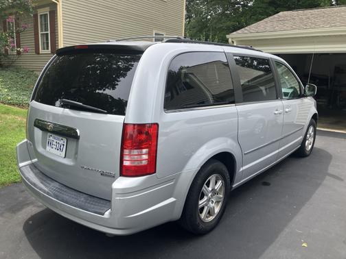 2009 Chrysler Town & Country Touring