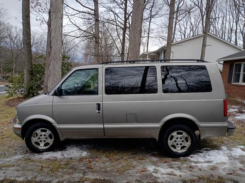 2004 Chevrolet Astro Base
