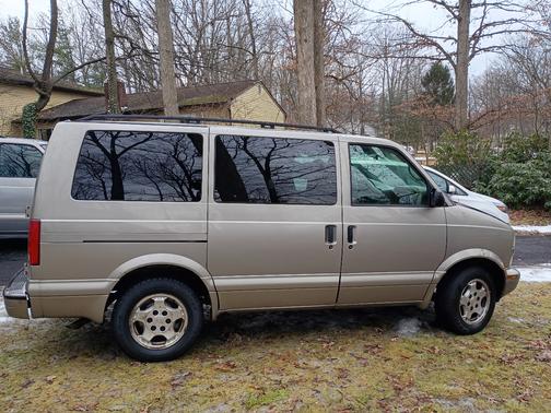2004 Chevrolet Astro Base