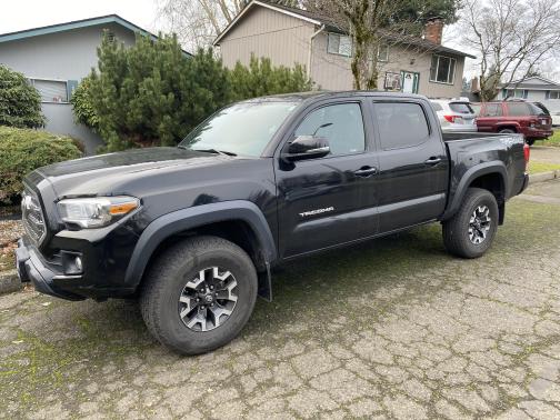 2017 Toyota Tacoma SR