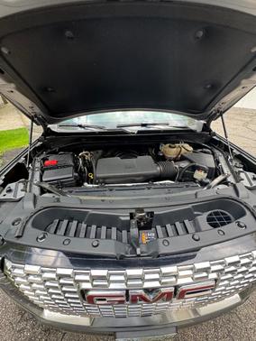 Gray 2022 GMC Yukon Denali