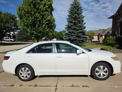 White 2010 Toyota Camry LE
