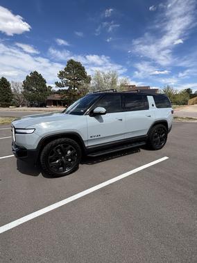 Gray 2025 Rivian R1S Adventure Dual-Motor Large Pack