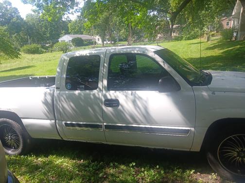 White 2003 Chevrolet Silverado 1500 LT Extended Cab