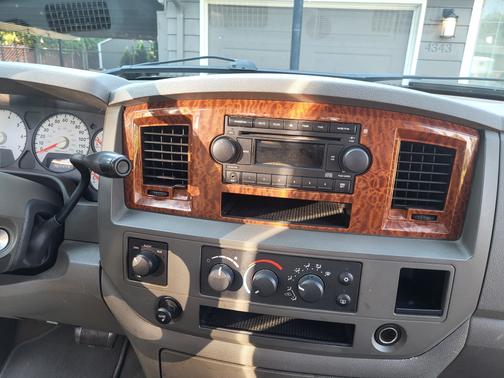 2006 Dodge Ram 1500 SLT Quad Cab