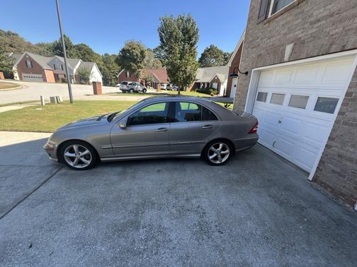 Gold 2006 Mercedes-Benz C-Class C230