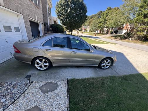Gold 2006 Mercedes-Benz C-Class C230