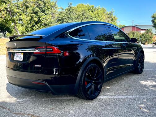 2016 Tesla Model X P90D