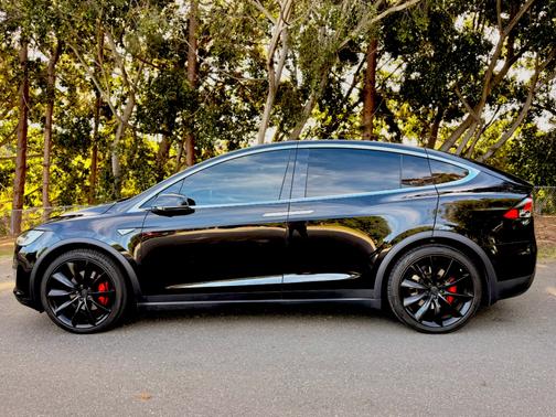 2016 Tesla Model X P90D