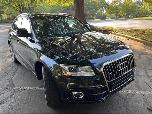 Black 2013 Audi Q5 3.0T Prestige