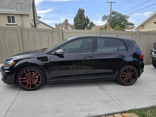 2015 Volkswagen Golf GTI 2.0T Autobahn 4-Door