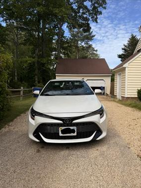 White 2019 Toyota Corolla SE