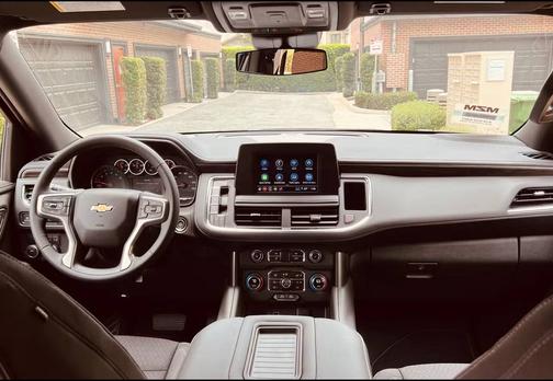 2023 Chevrolet Suburban LS