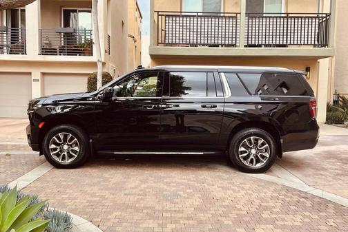 2023 Chevrolet Suburban LS