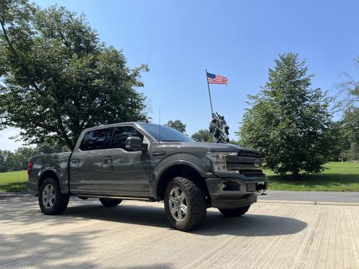 Photo 1 of 10 of 2018 Ford F-150 Lariat