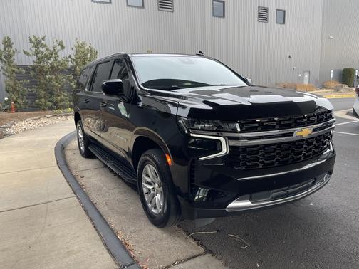 2023 Chevrolet Suburban LS