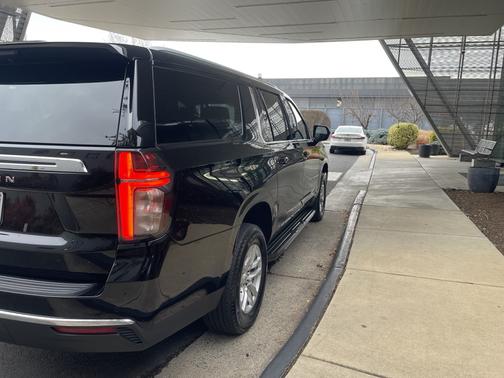 2023 Chevrolet Suburban LS