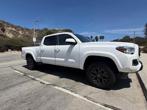 White 2020 Toyota Tacoma SR5