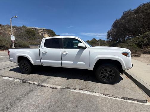White 2020 Toyota Tacoma SR5