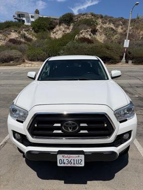 White 2020 Toyota Tacoma SR5
