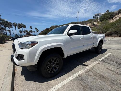 White 2020 Toyota Tacoma SR5