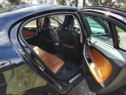 2017 Volvo S60 Inscription T5 Platinum