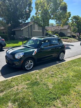 Green 2014 MINI Countryman Cooper