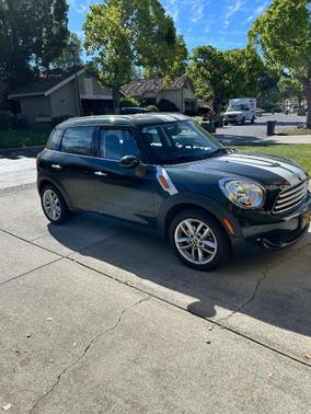 Green 2014 MINI Countryman Cooper