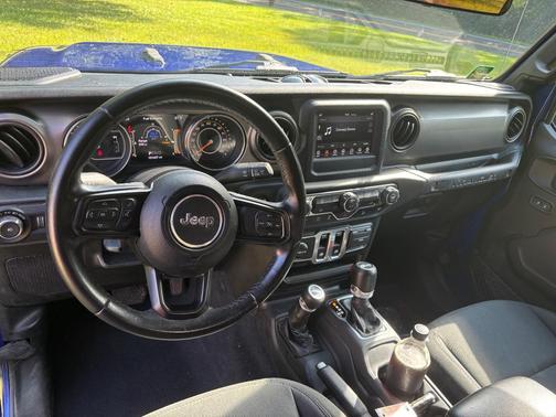 Blue 2019 Jeep Wrangler Sport