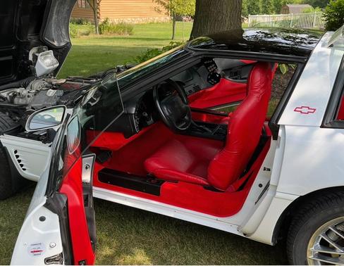 White 1996 Chevrolet Corvette Base